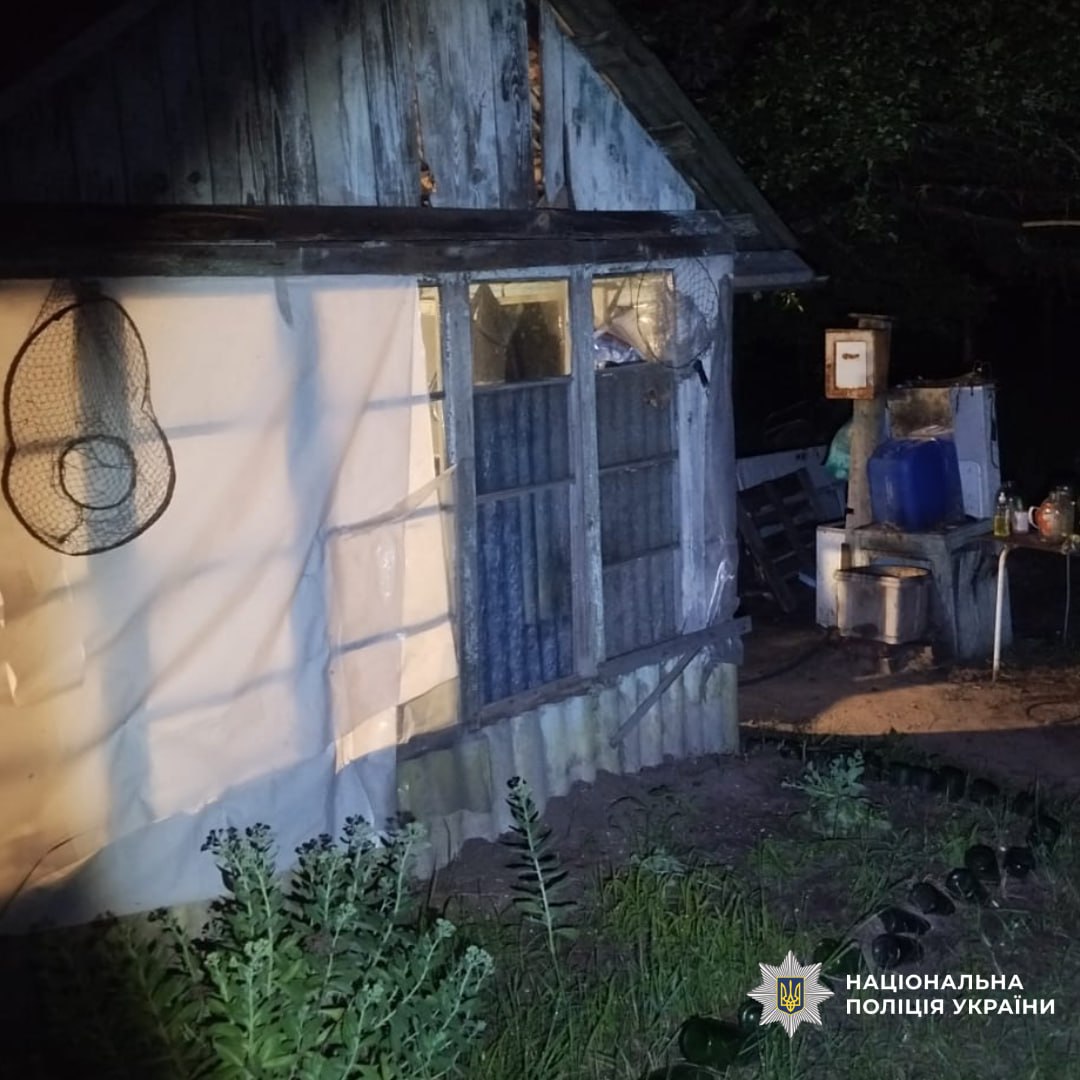 На Харківщині жінка помстилася за розбитий телефон та побиття: чоловік отримав п’ять ножових поранень